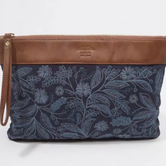 Abercrombie and Fitch canvas clutch purse/bag. - Picture 1 of 6
